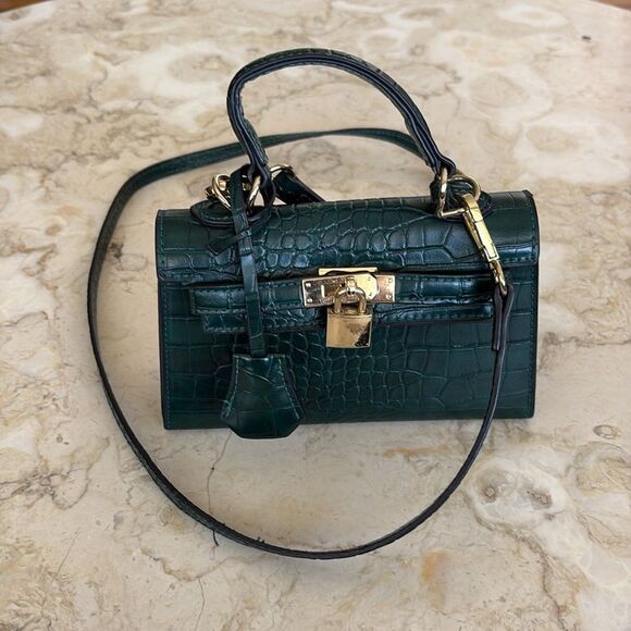 Mini Croc Embossed Vegan Leather Kelly Crossbody Bag - Picture 3 of 11